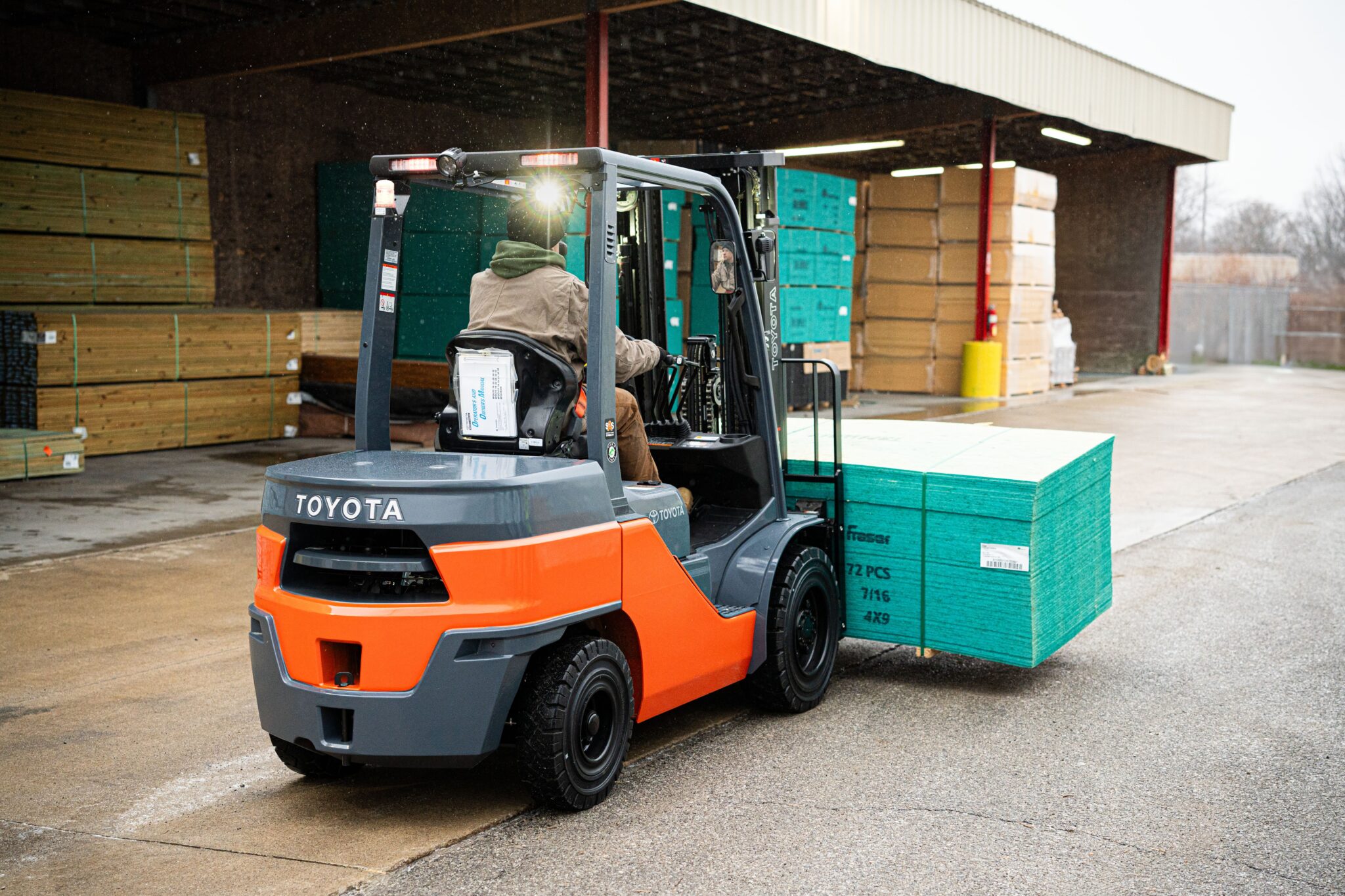 Core Diesel Pneumatic Forklift - Image 4