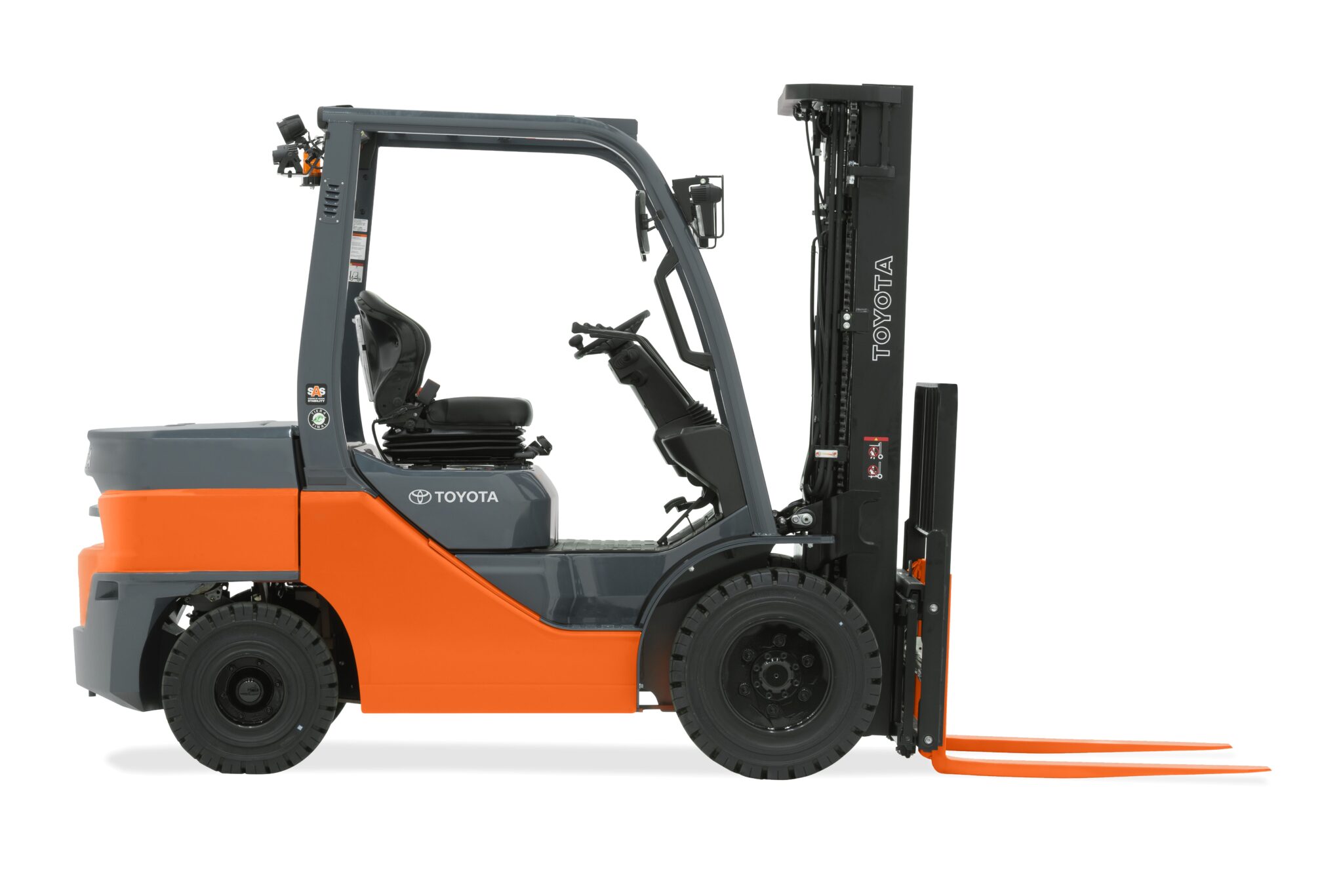 Core Diesel Pneumatic Forklift - Image 2